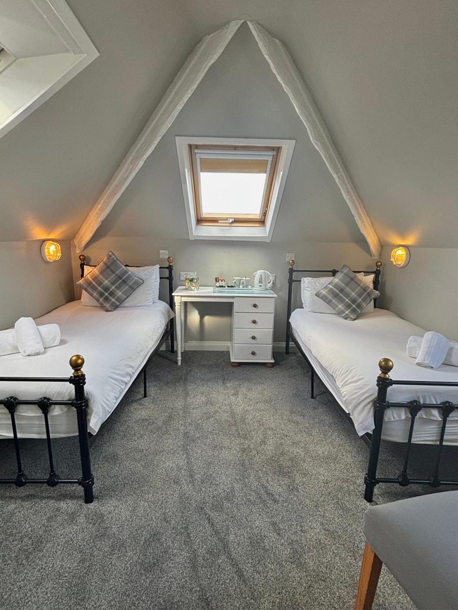 The Seacliffe - Whitby Hotel Ngoại thất bức ảnh