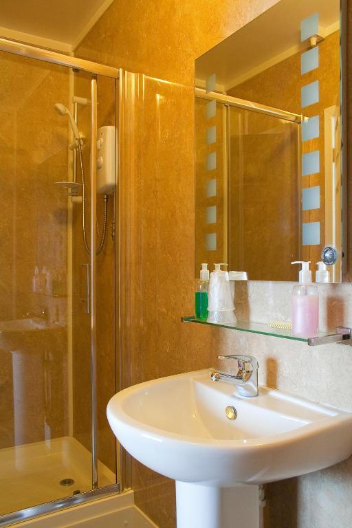 The Seacliffe - Whitby Hotel Phòng bức ảnh