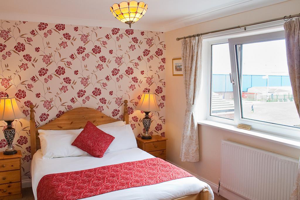 The Seacliffe - Whitby Hotel Ngoại thất bức ảnh