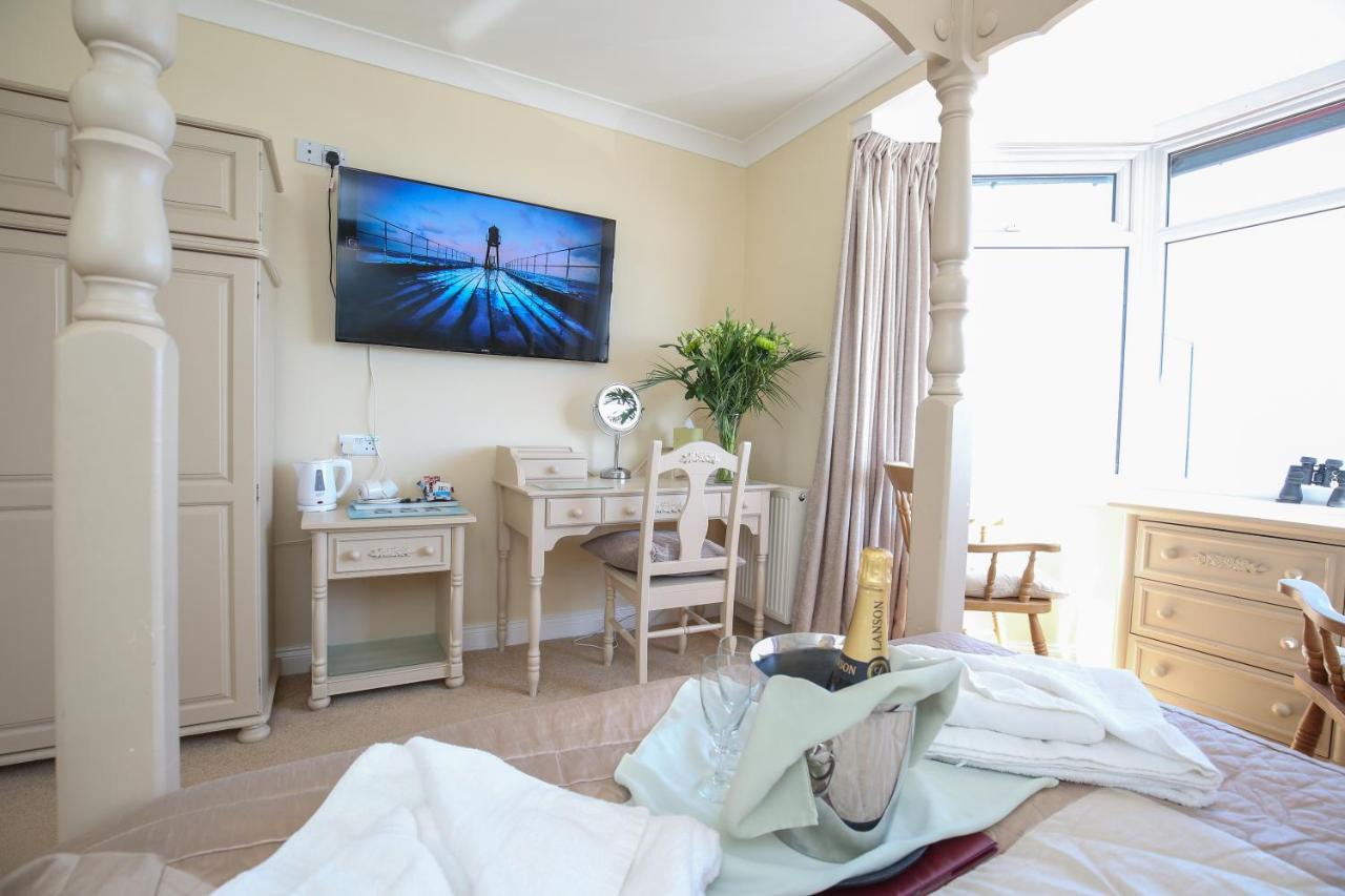 The Seacliffe - Whitby Hotel Ngoại thất bức ảnh