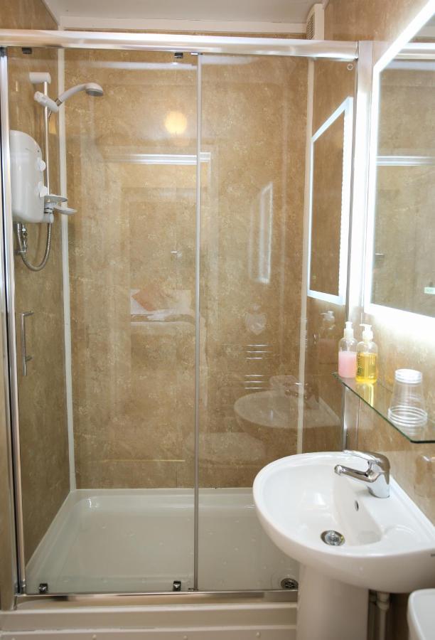 The Seacliffe - Whitby Hotel Ngoại thất bức ảnh